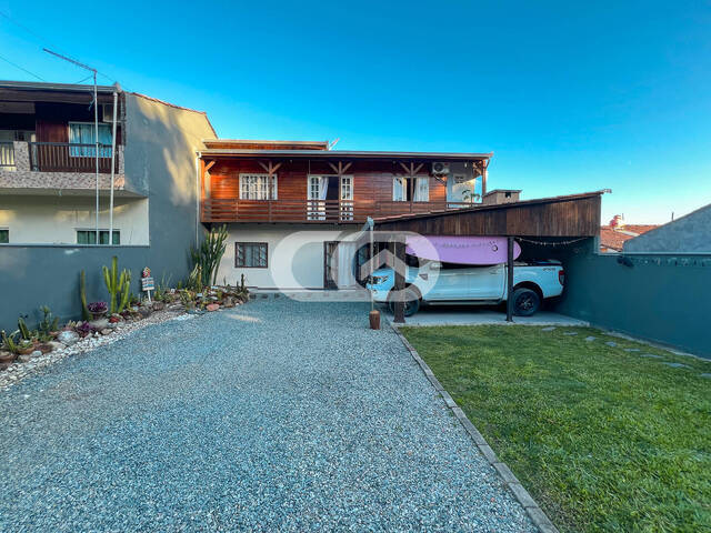 #202 - Sobrado para Venda em Balneário Barra do Sul - SC - 2