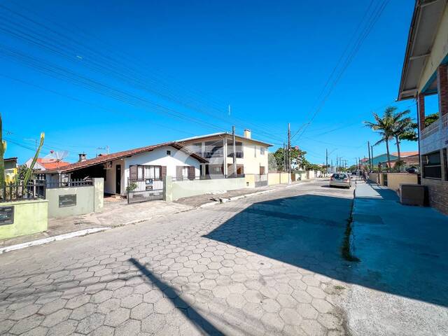 Casa para Venda em Balneário Barra do Sul - 5