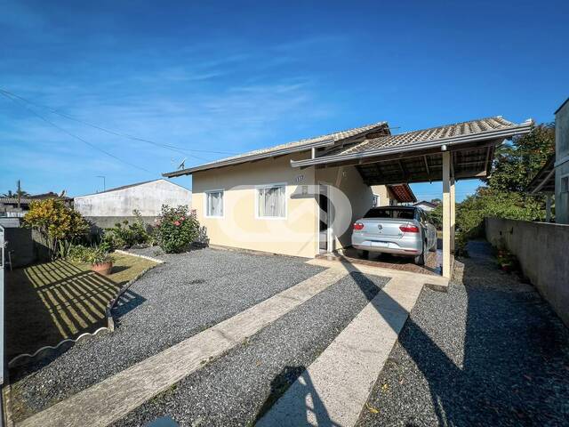 Casa para Venda em Balneário Barra do Sul - 2